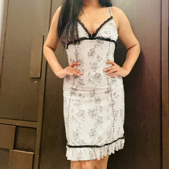 White beautiful slip dress - Picture 3 of 5